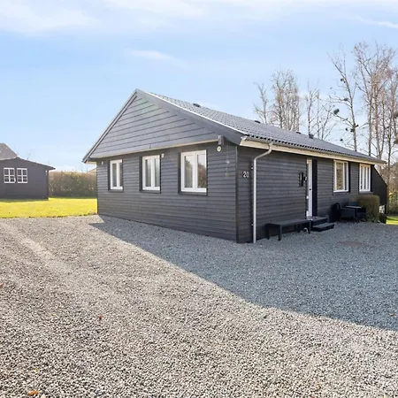 Vemund - 500m From The Sea By Interhome *
